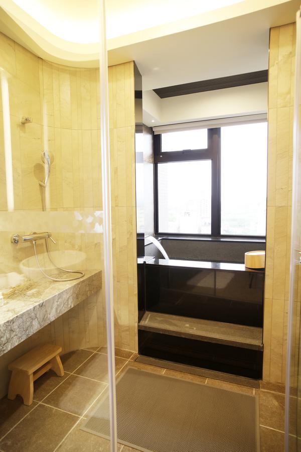 Yamagata Kaku Hotel & Spa Jiaoxi Buitenkant foto